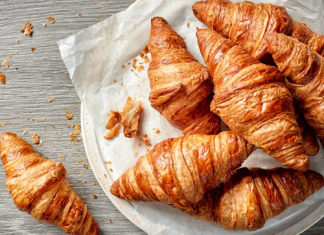 Mărcile Fineti și 7Days vândute americanilor