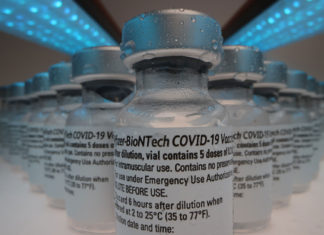 Aproape 700.000 de doze de vaccin Pfizer sosesc luni in Romania. Cum vor fi distribuite?