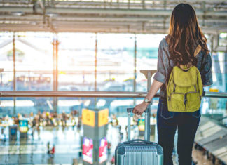 Studiu: vara trecută, călătorii au avut rolul principal în declanșarea celui de-al doilea val de Covid în Europa