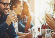 Restaurantele și cafenelele rămân deschise doar pentru persoanele cu Certificat Verde în localitățile cu rata de infectare peste 6‰