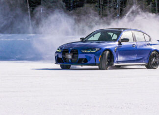 16 şoferi care făceau drifturi pe zăpadă în Bacău au rămas fără permisele de conducere (video)