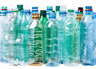 Auchan oferă 0,5 lei sub forma de voucher pentru fiecare recipient PET sau de aluminiu (tip doza) reciclat. Lanțul de magazine acceptă maxim 200 de ambalaje reciclate zilnic de fiecare persoană